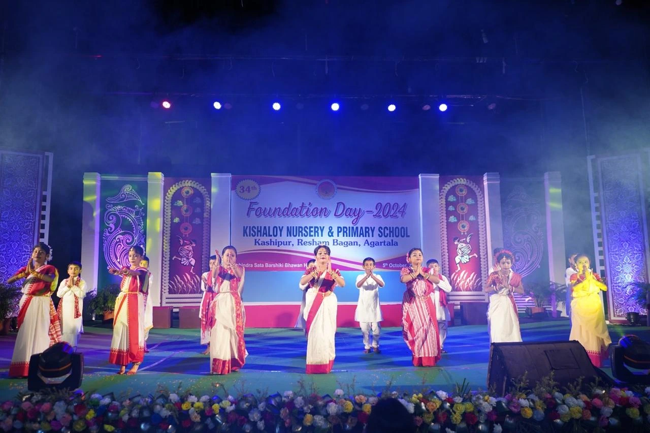 Annual Day performance at Kishaloy Global School